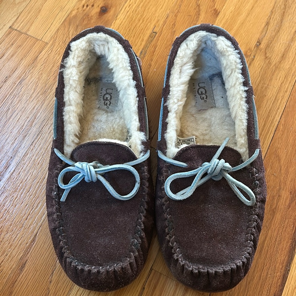 Ugg dakota slipper